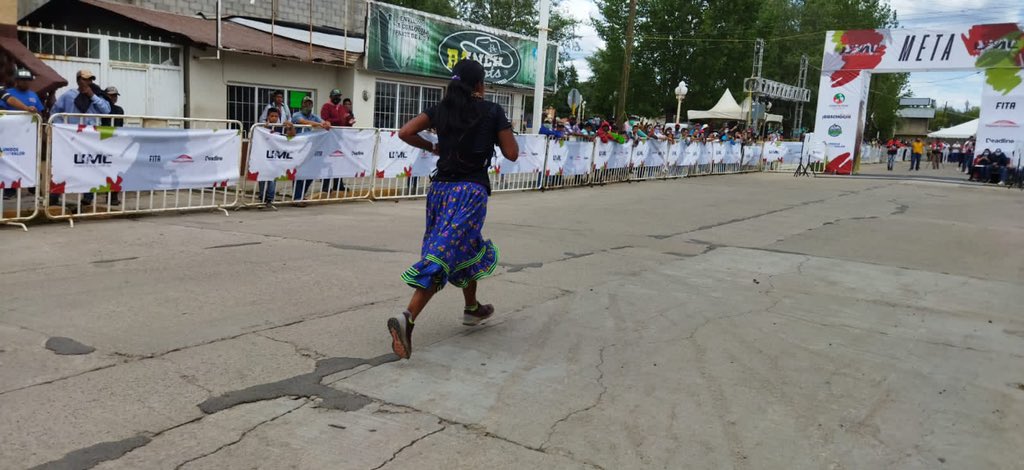 Los raramuri Ramírez se llevan los aplausos en el Ultra Maratón de los Cañoñes