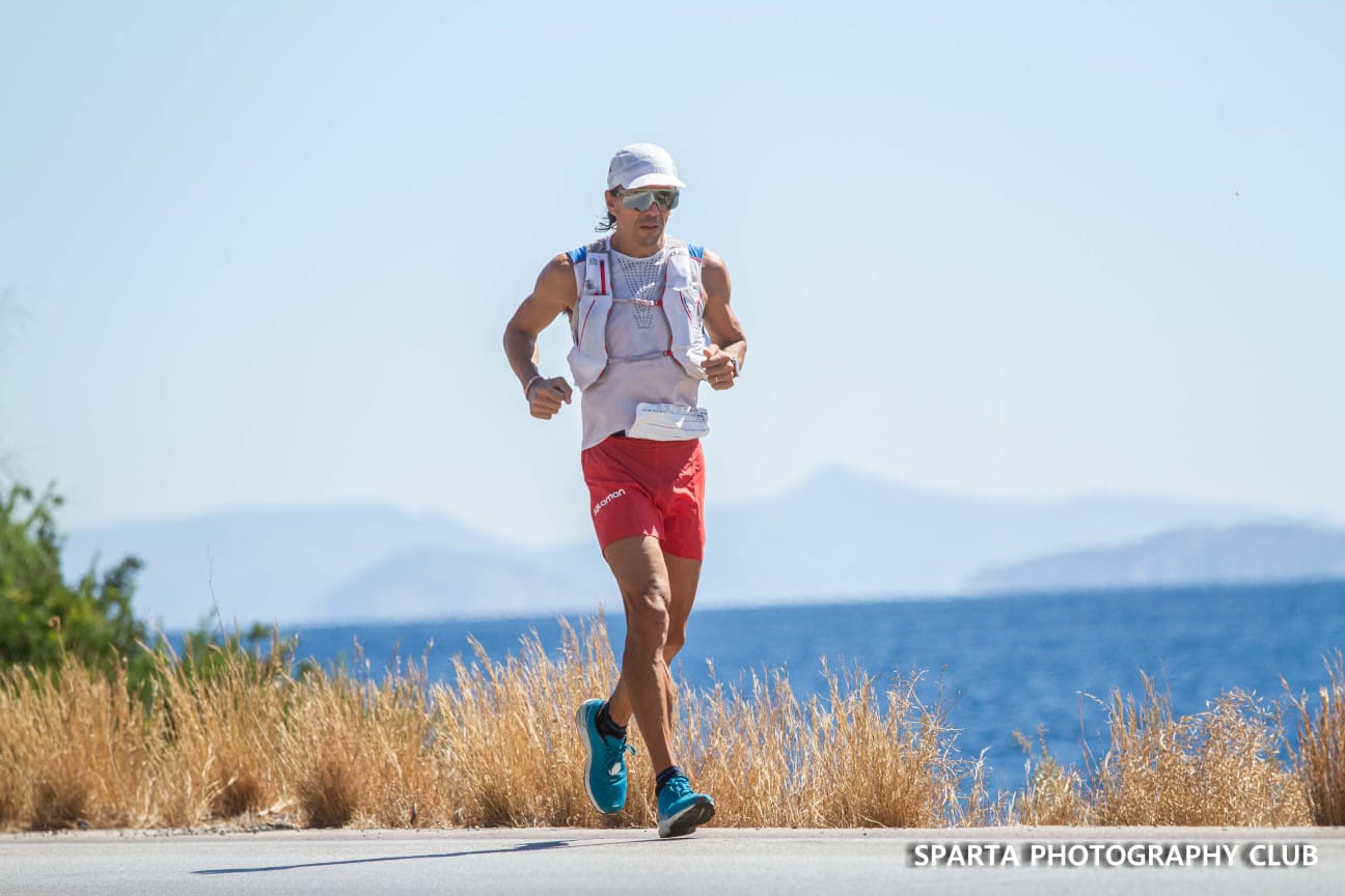 Pablo Barnes y Virginia Oliveri son los primeros argentinos en completar Spartathlon