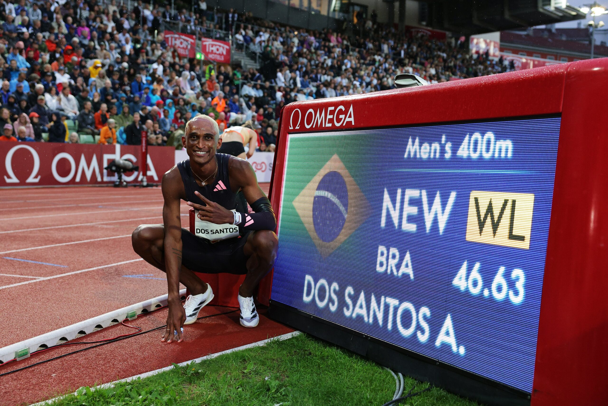 Alison Dos Santos derrota al campeón olímpico Warholm