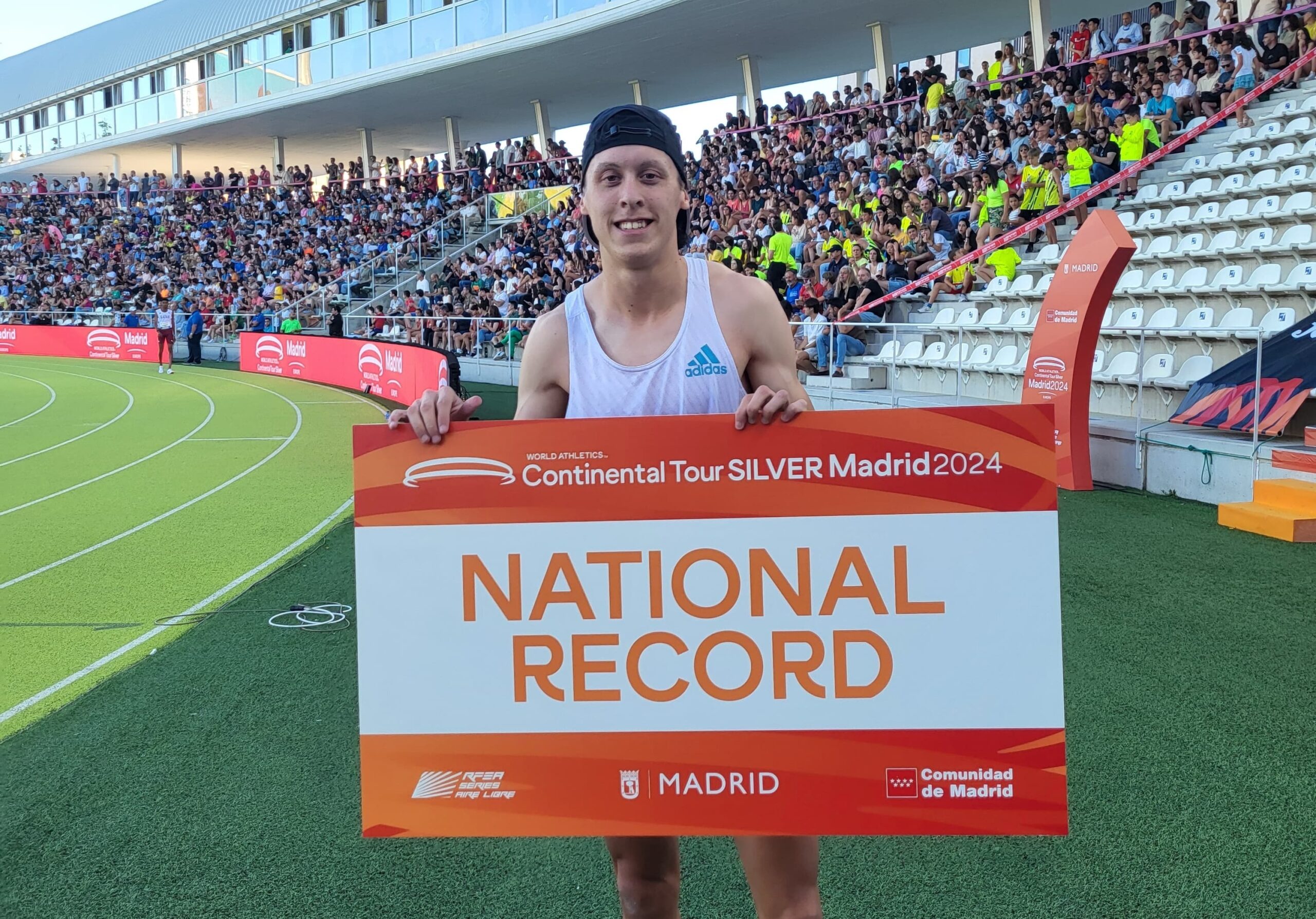 Elián Larregina logra el récord argentino y clasifica a los Juegos Olímpicos