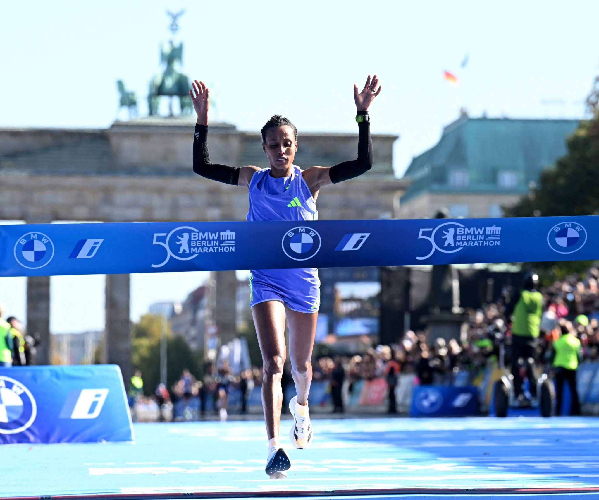 Maratón de Berlín: Ketema gana con gran autoridad