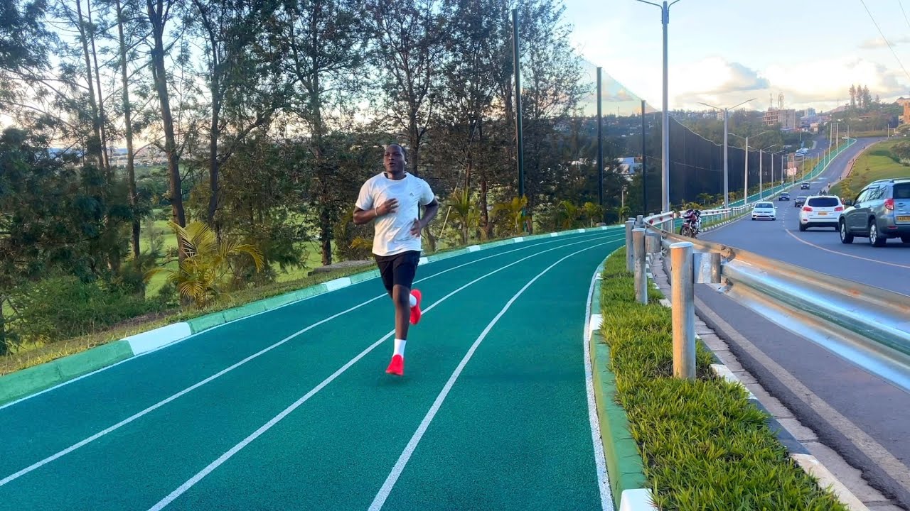 La pista de atletismo de Ruanda, de las más llamativas