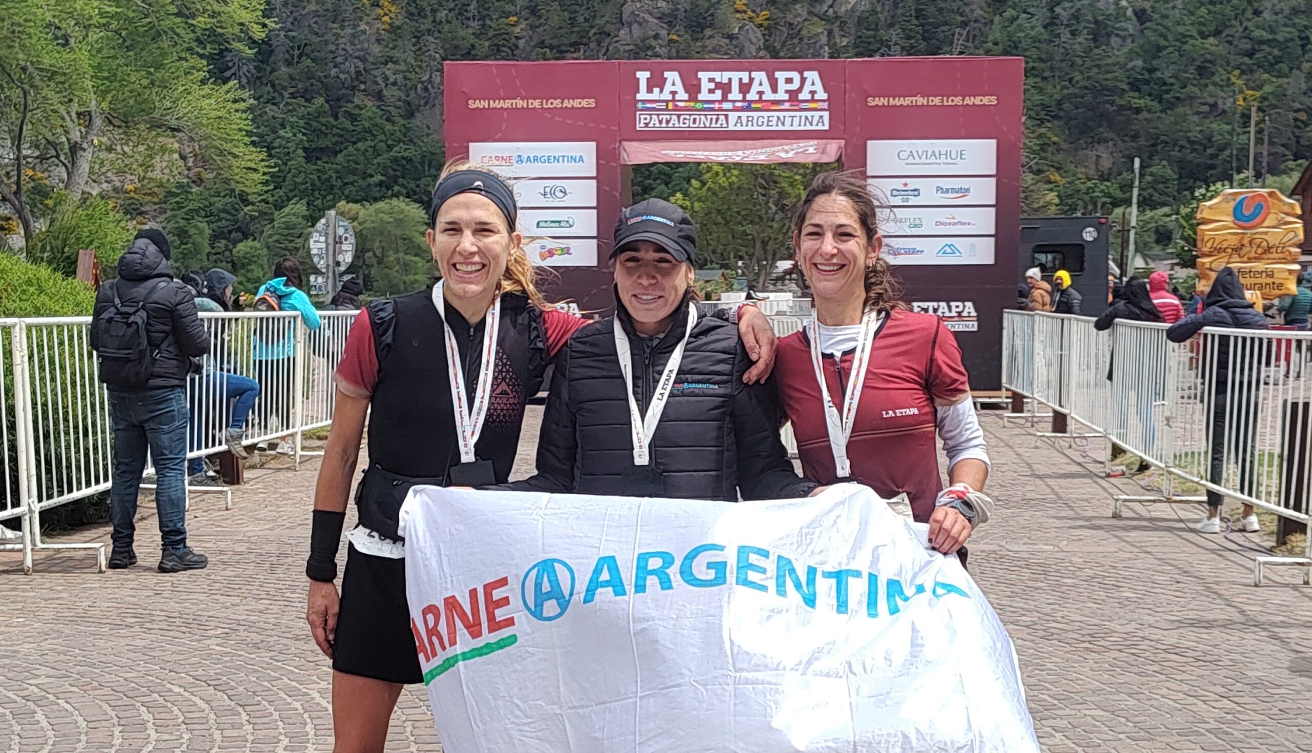 La Etapa: Nacho Reyes y Belén Casetta, los 1°